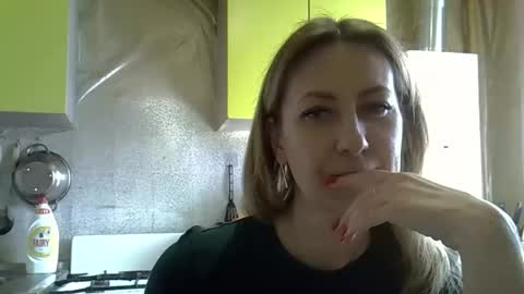 Snapshot of ashleyxhoney chatting on 03/25/26, 07:58 AshleyXHoney online show from 03/25/26, 07:58