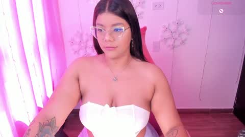 Ashleyy18   online show from 12/28/24, 07:33