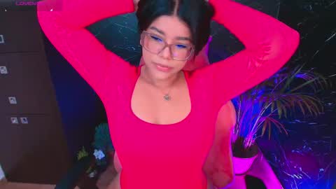 Ashleyy18   online show from 09/21/25, 01:02