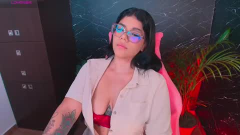 Ashleyy18   online show from 10/09/25, 11:25