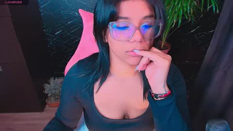 Ashleyy18   online show from 02/13/26, 02:02