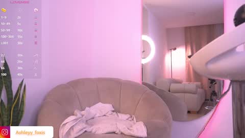 Ashley Fox online show from 02/14/25, 04:04