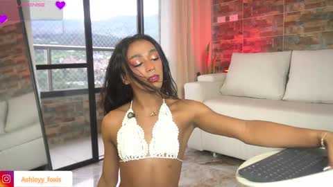 Ashley Fox online show from 04/22/26, 10:33