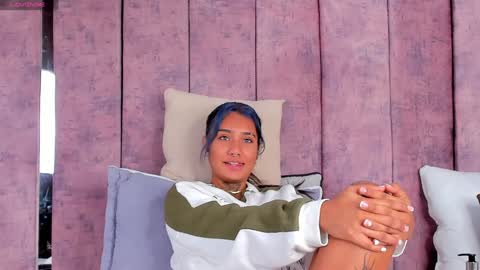 Snapshot of ashlie_robertss chatting on 02/08/25, 11:33 Ashlie online show from 02/08/25, 11:33