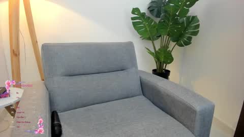 ashllovee online show from 01/25/25, 03:51