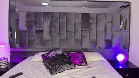 Ashly online show from 04/19/26, 03:28