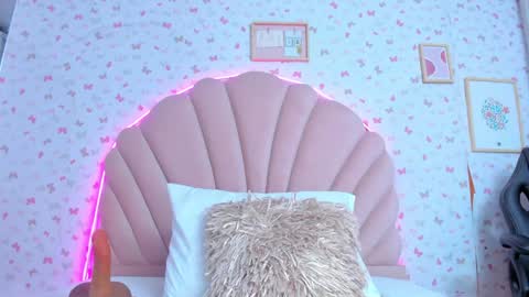 Ashly online show from 12/24/24, 12:44