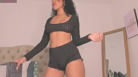 Snapshot of ashly_z chatting on 06/05/26, 05:51 Ashly online show from 06/05/26, 05:51