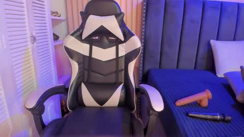 ashlye_miller_ online show from 12/23/25, 03:59