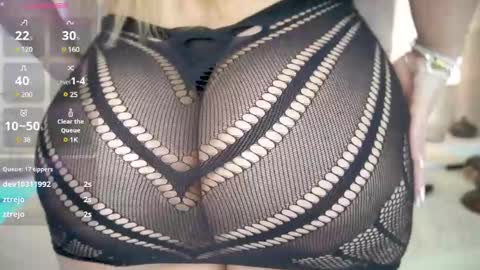 Paula Baleta  online show from 01/28/25, 05:54