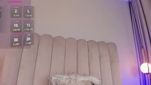 ashlye_white online show from 10/19/25, 01:23