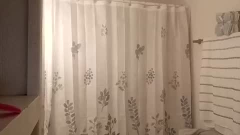 Snapshot of ashlynn5716 chatting on 11/02/25, 08:28 ashlynn5716 online show from 11/02/25, 08:28