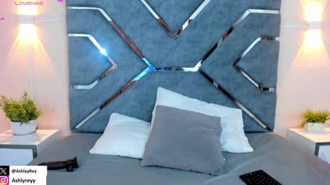 Ashly  online show from 01/29/25, 10:32