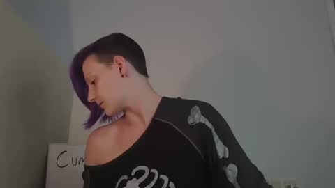 Snapshot of ashquartz chatting on 10/14/25, 08:31 Ash online show from 10/14/25, 08:31