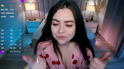 Snapshot of ashton_heidi chatting on 06/05/26, 11:10 Your girlfriend online show from 06/05/26, 11:10