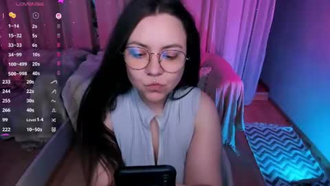 Snapshot of ashton_heidi chatting on 07/05/26, 11:45 Your girlfriend online show from 07/05/26, 11:45