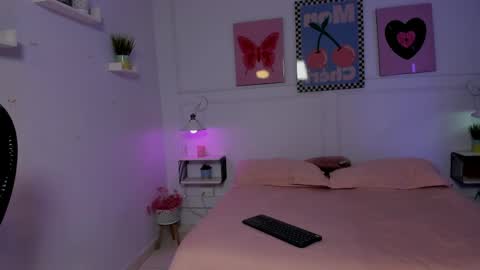 Snapshot of asia_lune chatting on 06/02/26, 03:30 MyaFontaine online show from 06/02/26, 03:30