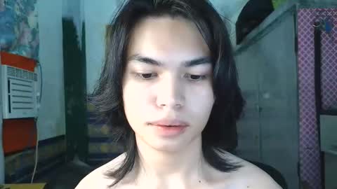 asian_babyboi online show from 12/14/25, 08:24