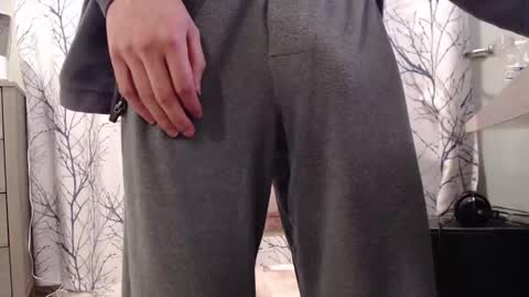 asian_boy28 online show from 02/03/25, 04:14