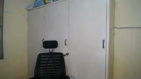 Asia online show from 03/11/25, 06:21