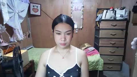 asian_llory online show from 10/10/25, 12:04