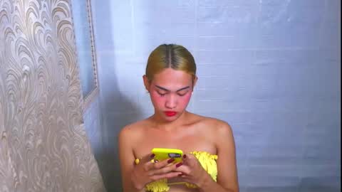 Snapshot of asian_loraine chatting on 09/27/25, 04:06 LOVELY LORAINE online show from 09/27/25, 04:06