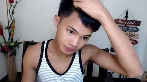 asian_lover05 online show from 10/17/25, 05:37