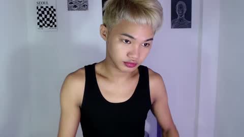 Snapshot of asian_lover05 chatting on 07/20/26, 08:22 asian_lover05 online show from 07/20/26, 08:22
