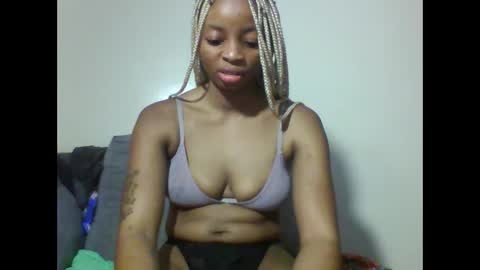 Asia online show from 11/30/25, 07:18