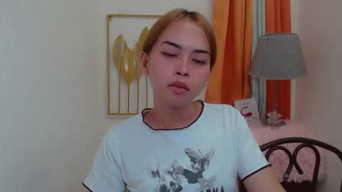Snapshot of asian_pinay_oldlover chatting on 06/21/26, 10:12 Angel online show from 06/21/26, 10:12