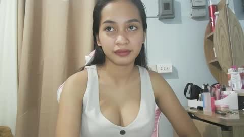 asian_trish online show from 10/17/25, 12:19