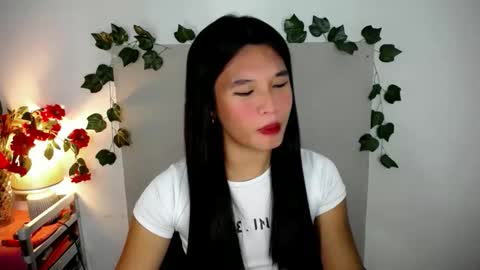 Snapshot of asian_yannie chatting on 09/10/25, 10:10 Yan online show from 09/10/25, 10:10