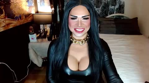 Snapshot of asianassetxxx chatting on 03/11/26, 05:19 nicole online show from 03/11/26, 05:19