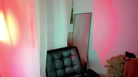 Hien online show from 04/06/26, 12:19