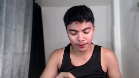 Snapshot of asianboyhunt chatting on 10/13/25, 06:02 Fev online show from 10/13/25, 06:02