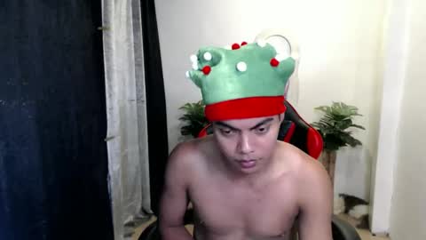 Snapshot of asianboyhunt chatting on 10/21/25, 07:14 Fev online show from 10/21/25, 07:14