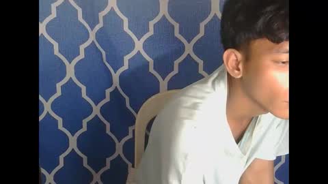 Isan online show from 04/19/26, 03:33