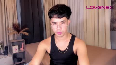 Snapshot of asiancum_peter chatting on 06/16/26, 01:41 asiancum_peter online show from 06/16/26, 01:41