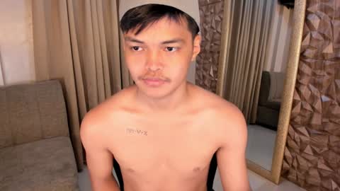 Snapshot of asianhugescott chatting on 02/05/25, 04:27 VICTORIA SCOTT online show from 02/05/25, 04:27