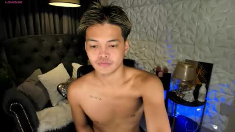 VICTORIA SCOTT online show from 11/14/25, 05:22