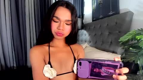 Snapshot of asianpetiteprincess chatting on 05/19/26, 10:43 asianpetiteprincess online show from 05/19/26, 10:43
