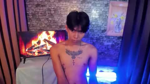 Snapshot of asianplayboyx chatting on 10/27/25, 04:33 mark online show from 10/27/25, 04:33