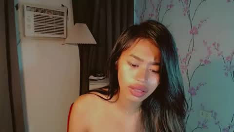 Snapshot of asiantreasures chatting on 01/09/26, 12:13 kisses online show from 01/09/26, 12:13