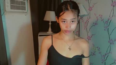 Snapshot of asiantreasures chatting on 01/15/26, 02:10 kisses online show from 01/15/26, 02:10