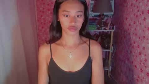 Snapshot of asiantreasures chatting on 01/16/26, 04:05 kisses online show from 01/16/26, 04:05