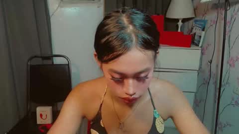 Snapshot of asiantreasures chatting on 02/12/26, 05:19 kisses online show from 02/12/26, 05:19