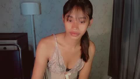 Snapshot of asiantreasures chatting on 02/25/26, 05:55 kisses online show from 02/25/26, 05:55