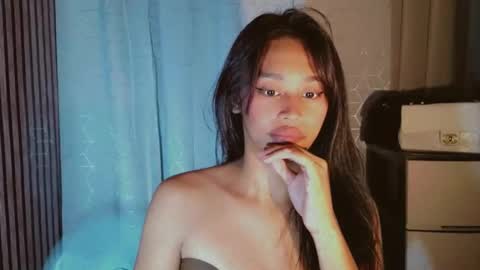 kisses online show from 06/01/26, 09:00