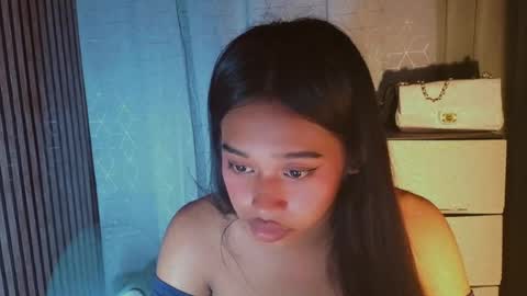 kisses online show from 06/19/26, 02:16