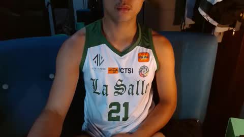 Snapshot of asianxx_edrian chatting on 03/09/26, 01:31 Edrian online show from 03/09/26, 01:31